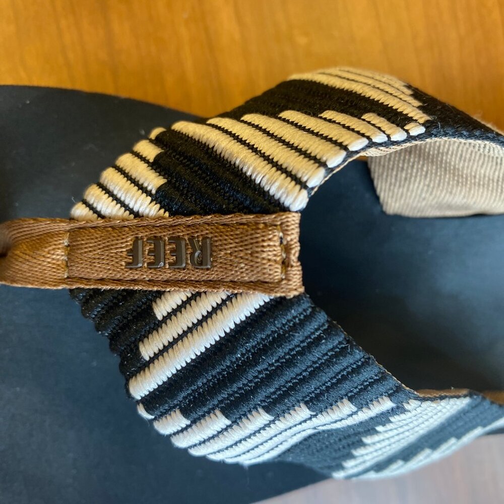REEF Beige Black Spring Woven Women's Flip Flop Sandals size 9 - Picture 7 of 12